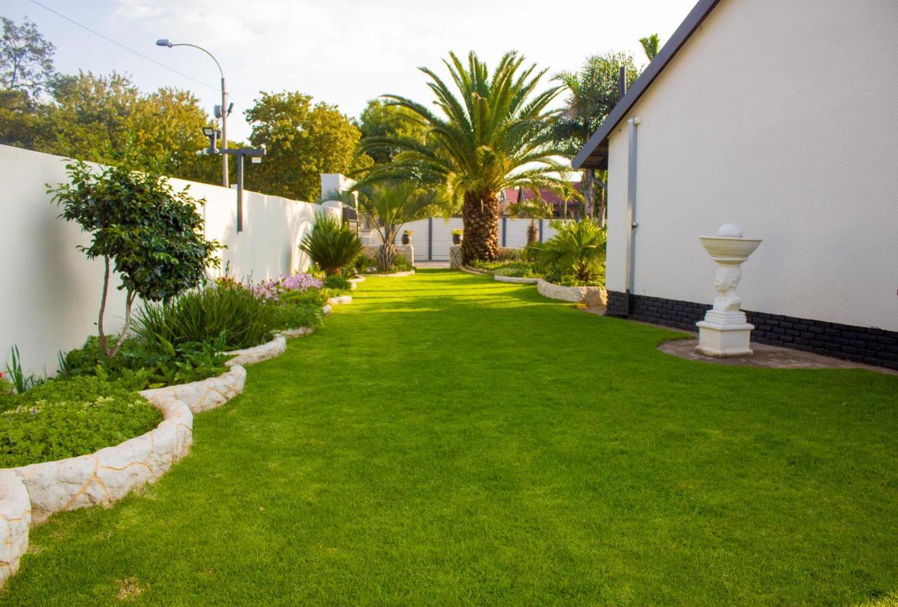 Mint Guesthouse Randfontein Eksteriør bilde